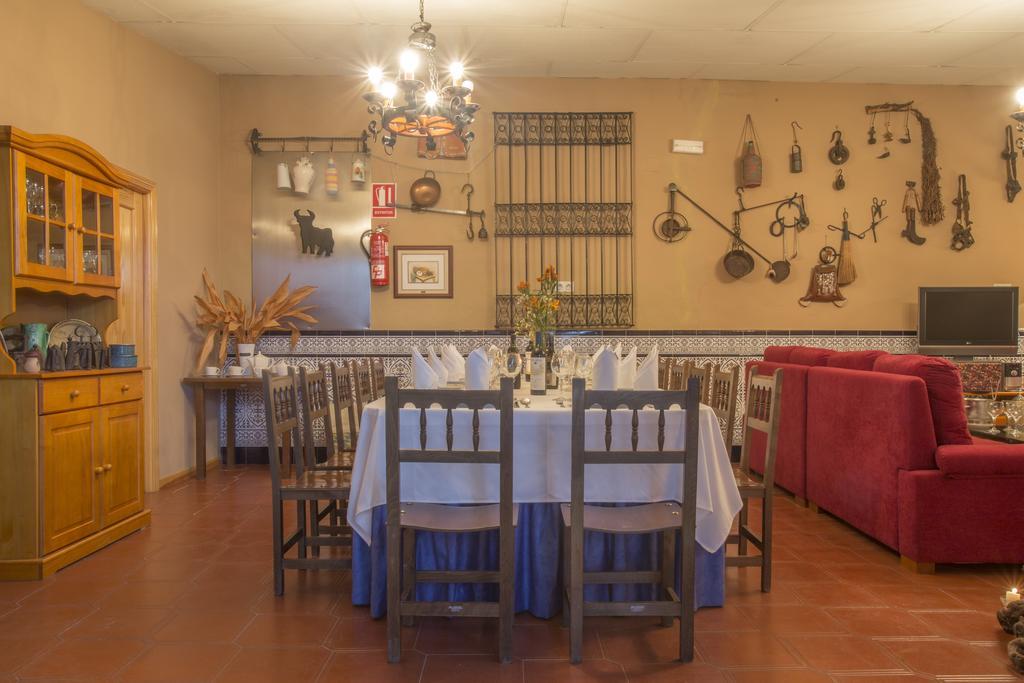 Hotel San Juan Miguelturra ภายนอก รูปภาพ