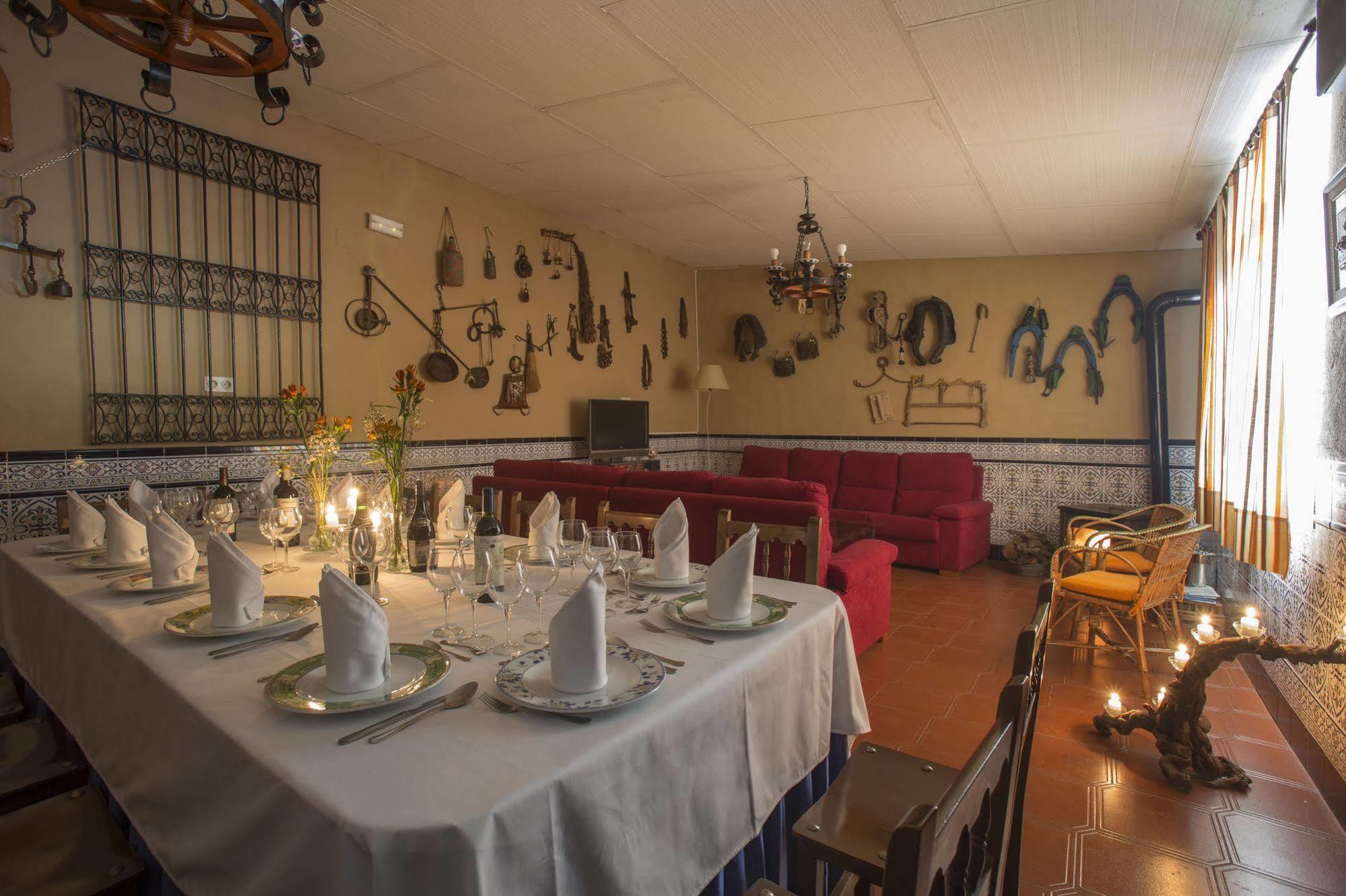 Hotel San Juan Miguelturra ภายนอก รูปภาพ