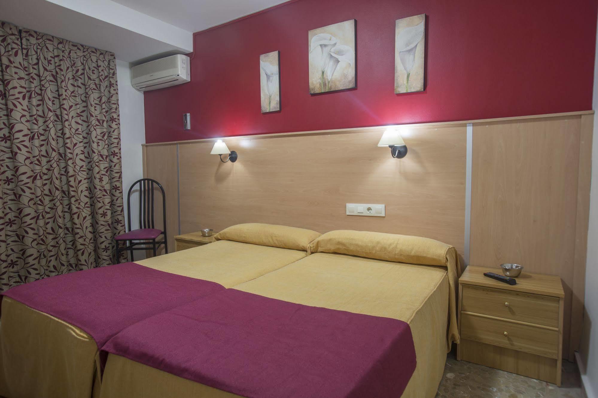 Hotel San Juan Miguelturra ภายนอก รูปภาพ